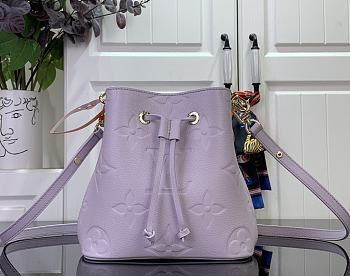 Colestore Louis Vuitton NéoNoé BB Misty Lilac 20 x 13 x 20cm