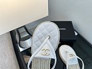 Colestore Chanel Coco Beach Flip flops Suede White - 2
