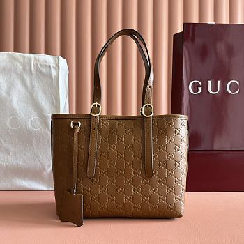 Colestore Gucci GG Emblem Medium Tote Bag Leather in Caramel 25x20x10cm