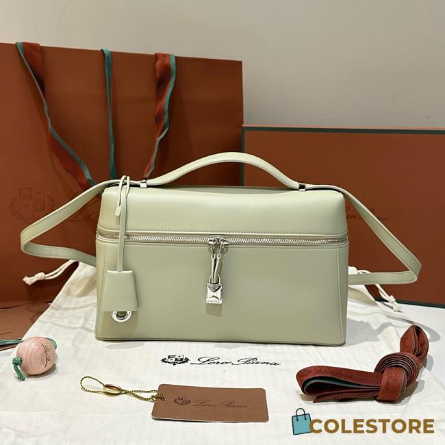 Colestore Loro Piana Extra Bag L27 Smooth Calfskin Light Wasabi 27x10x16cm - 1