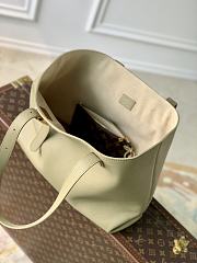 Colestore Louis Vuitton  Low Key Cabas MM Clay Green 47 x 30 x 14cm - 3