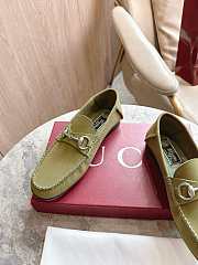 Colestore Gucci Women's Gigi Loafer in Green Suede - 2