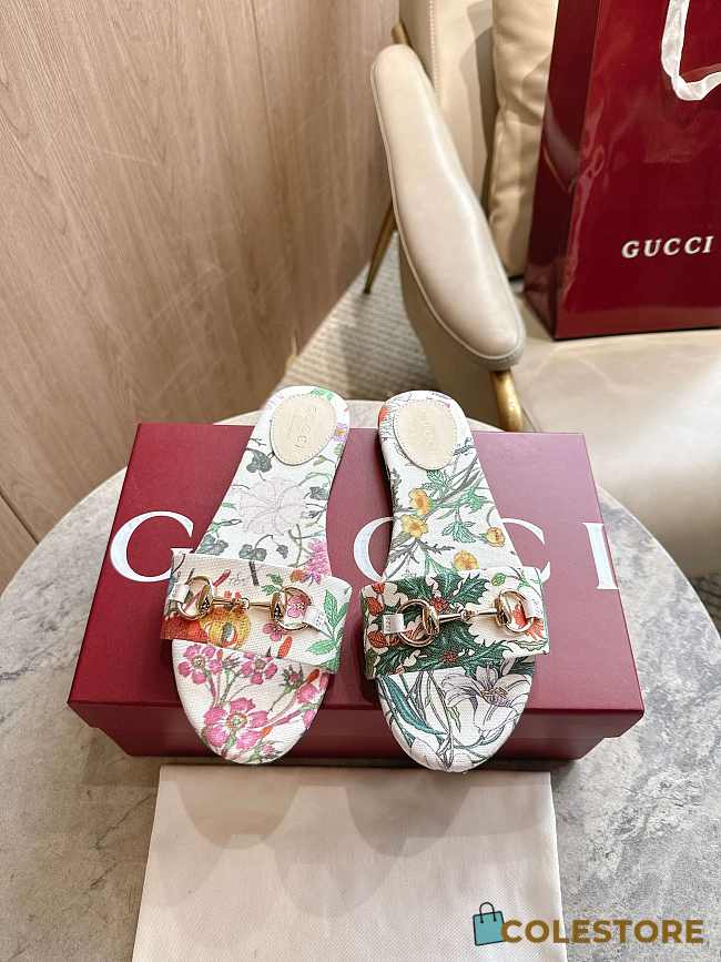 Colestore Gucci Women's Slide Sandal with Horsebit White and multicolor canvas with floral print - 1