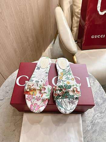 Colestore Gucci Women's Slide Sandal with Horsebit White and multicolor canvas with floral print