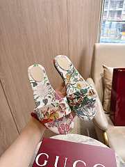 Colestore Gucci Women's Slide Sandal with Horsebit White and multicolor canvas with floral print - 4