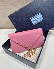 Colestore Prada Black Saffiano Triang Leather Envelope Chain Clutch Pink 20x11.5cm - 2
