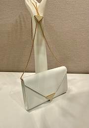 Colestore Prada Black Saffiano Triang Leather Envelope Chain Clutch White 20x11.5cm - 5