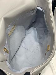 Colestore Chanel 19 Light Gray Lambskin 2025 Chip 20x30x10cm - 3