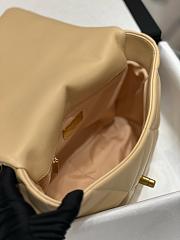 Colestore Chanel 19 Beige Lambskin 2025 Chip 20x30x10cm - 6