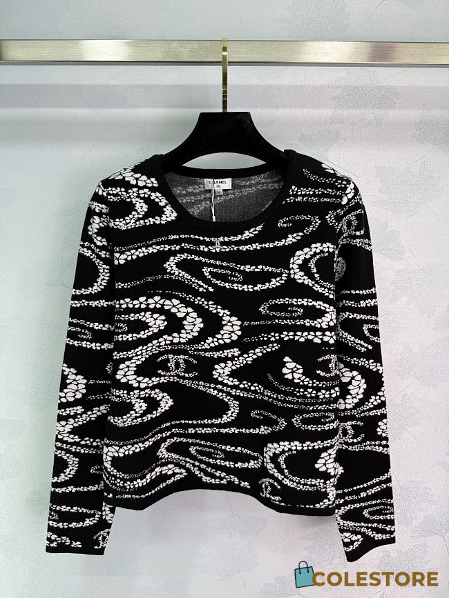 Colestore Chanel Knit Crew-Neck Long-Sleeve with Camellia & Logo Pattern Black - 1