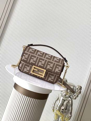 Colestore Fendi Baguette Mini Fabric Brown Beige 20x5x13cm