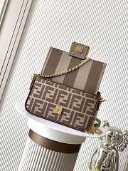 Colestore Fendi Baguette Mini Fabric Brown Beige 20x5x13cm - 3