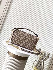 Colestore Fendi Baguette Mini Fabric Brown Beige 20x5x13cm - 2