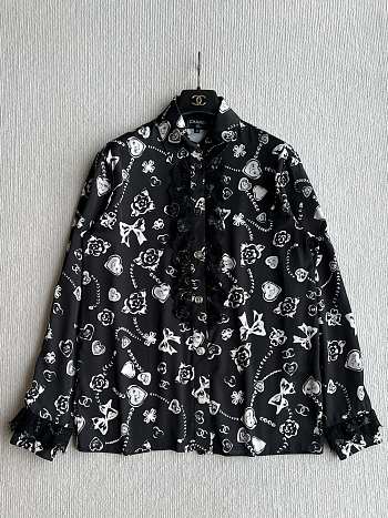 Colestore Chanel Métiers d’Art Graffiti Print Lace Shirt