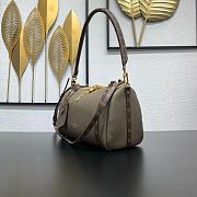 Colestore Louis Vuitton Express PM Smoke M26360 26 x 17 x 13.5 cm - 4