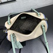 Colestore Louis Vuitton Express PM Ivoire M26905 26 x 17 x 13.5 cm - 4