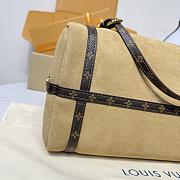 Colestore Louis Vuitton Express MM Hazelnut M26358 36x18.5x24cm - 3