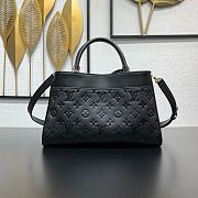 Colestore Louis Vuitton Avenue PM Black M25577 30 x 19.5 x 12cm - 2