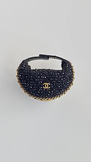Colestore Chanel Half Moon Bag 12x13x8cm - 1