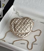Colestore Chanel Gold Mini CC in Love Heart Crossbody Golden 12x13x5.5cm - 4