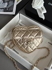 Colestore Chanel Gold Mini CC in Love Heart Crossbody Golden 18x19x5cm - 1
