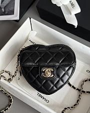 Colestore Chanel Gold Mini CC in Love Heart Crossbody Black 18x19x5cm - 1