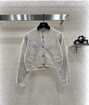 Colestore Chanel Double-C Logo Knitted Cardigan Light Beige