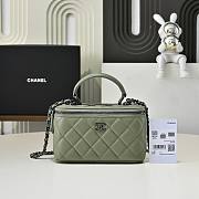 Colestore Chanel Vanity Rectangular Top Handle So Green Lambskin 17cm - 1