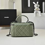 Colestore Chanel Vanity Rectangular Top Handle So Green Lambskin 17cm - 5
