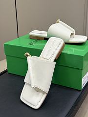 Colestore Bottega Veneta Solstice Flat Thong Sandals White - 3