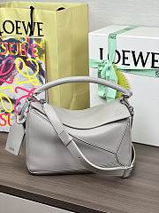 Colestore Loewe Small Featherlight Puzzle Bag in Nappa Lambskin Shell Grey 24x10.5x16.5cm - 1