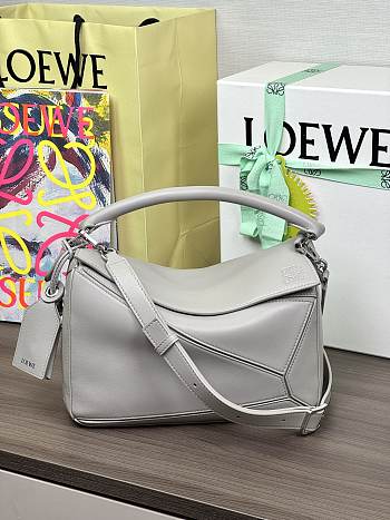 Colestore Loewe Small Featherlight Puzzle Bag in Nappa Lambskin Shell Grey 24x10.5x16.5cm