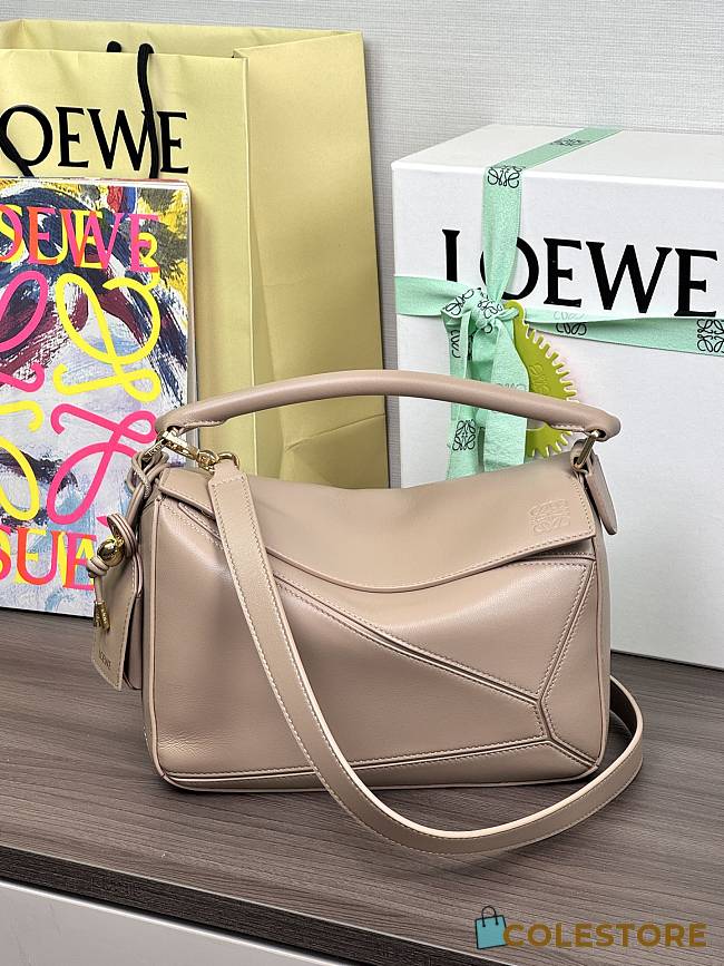 Colestore Loewe Small Featherlight Puzzle Bag in Nappa Lambskin Beige 24x10.5x16.5cm - 1
