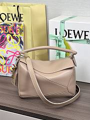 Colestore Loewe Small Featherlight Puzzle Bag in Nappa Lambskin Beige 24x10.5x16.5cm - 1