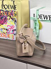 Colestore Loewe Small Featherlight Puzzle Bag in Nappa Lambskin Beige 24x10.5x16.5cm - 6