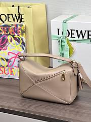 Colestore Loewe Small Featherlight Puzzle Bag in Nappa Lambskin Beige 24x10.5x16.5cm - 5