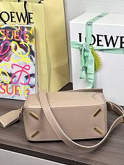 Colestore Loewe Small Featherlight Puzzle Bag in Nappa Lambskin Beige 24x10.5x16.5cm - 4