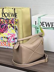 Colestore Loewe Small Featherlight Puzzle Bag in Nappa Lambskin Beige 24x10.5x16.5cm - 3