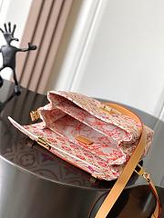 Colestore Louis Vuitton LV By The Pool Pochette Métis Coral 25 x 19 x 7 cm - 4