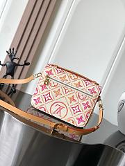 Colestore Louis Vuitton LV By The Pool Pochette Métis Coral 25 x 19 x 7 cm - 3