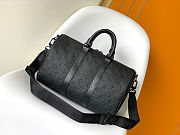 Colestore Louis Vuitton Keepall Bandouliere 35 Monogram Eclipse Black 34 x 21 x 16 cm - 5