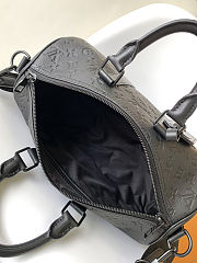 Colestore Louis Vuitton Keepall Bandouliere 35 Monogram Eclipse Black 34 x 21 x 16 cm - 3