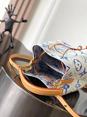 	 Colestore Louis Vuitton LV By The Pool NeoNoe BB M25315 Blue 20x20x13cm - 5