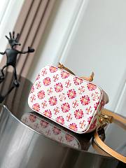	 Colestore Louis Vuitton LV By The Pool NeoNoe BB Coral 20x20x13cm - 4