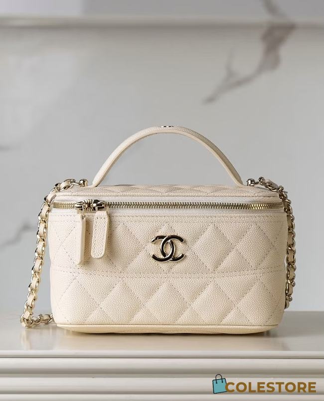 	 Colestore Chanel Cultch With Chain Light Ivory Lambskin Gold Tone Metal 9.5x17x8cm - 1