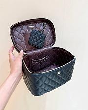 Colestore Chanel Caviar Quilted Large Vanity Pouch Black 15x21x14cm - 4