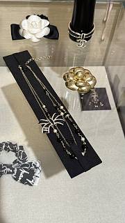 Colestore Chanel Long Necklace Metal, Glass Pearls, Resin & strass  Gold, Pearly White, Black & Crystal - 4