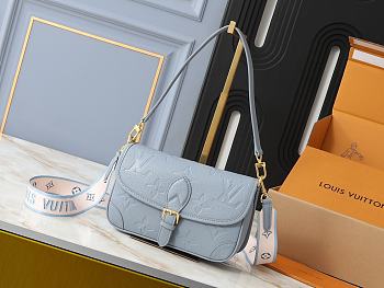 Colestore Louis Vuitton Diane Monogram Blue 25× 9×15cm