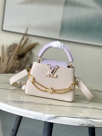 Colestore Louis Vuitton Capucines Mini Misty Lilac/Light Ivory  21 × 14 × 8 cm