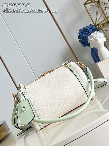 Colestore Louis Vuitton Express PM H27 Ivory/Olympian Blue M26905 26 x 17 x 13.5 cm